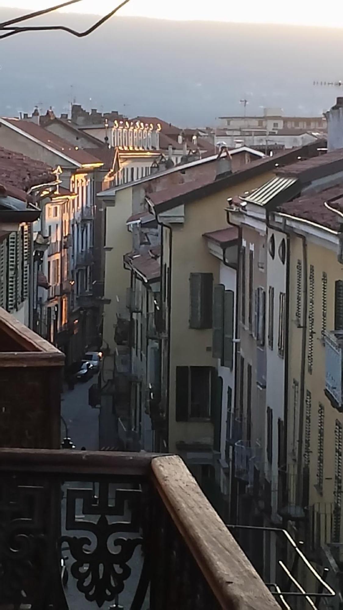 Torres Rojas Apartment Ivrea Exterior foto