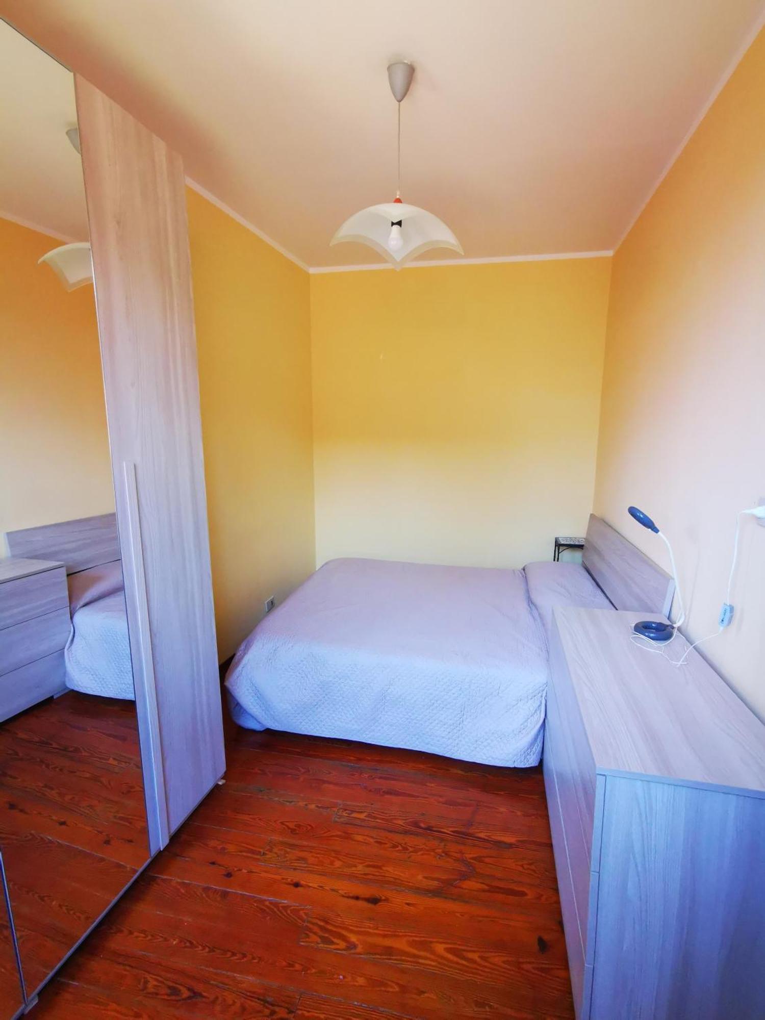 Torres Rojas Apartment Ivrea Exterior foto